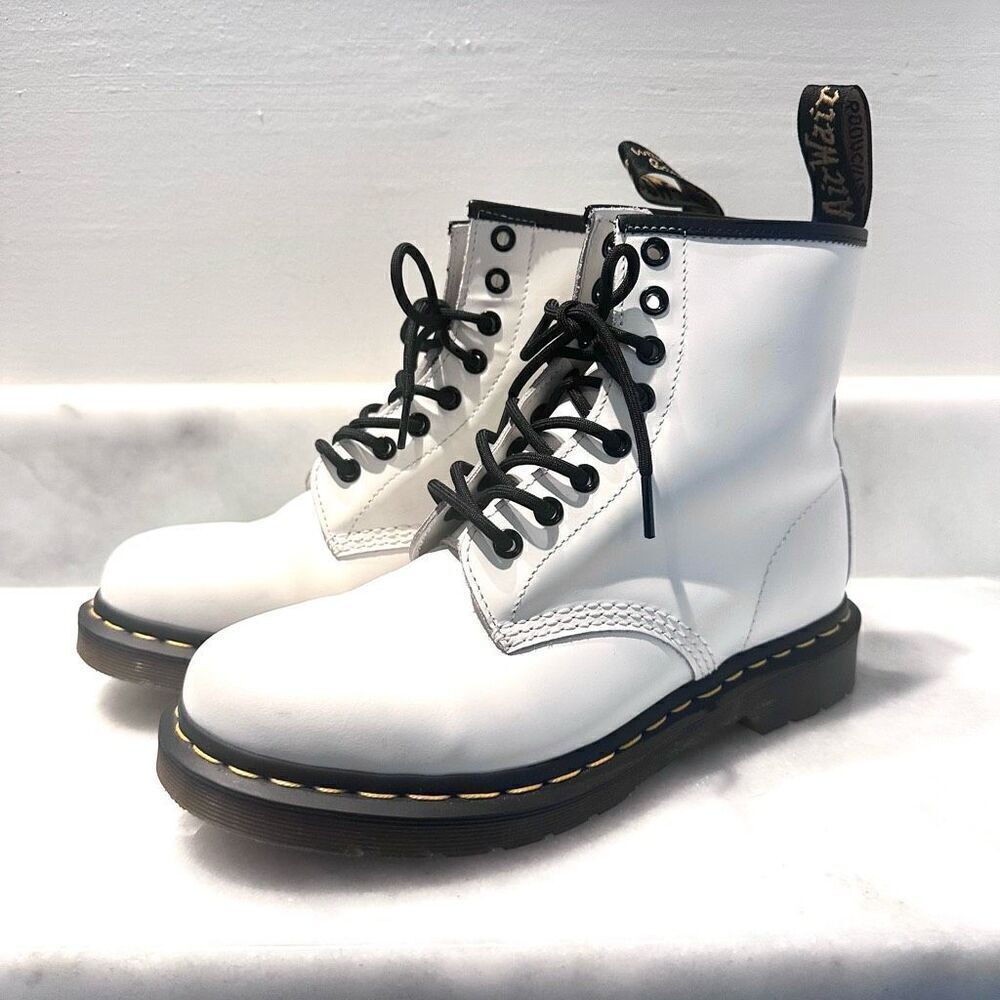 Dr. Martens Leather 8 Eye Hole Lace Up Round Toe High Cut Boots White Size 7